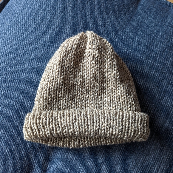 Three beanies large - Picture 4 of 4